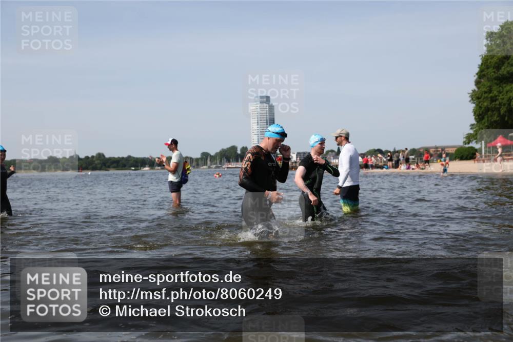 22.06.2025 - Viking Triathlon Michael Strokosch http://msf.ph/oto/8060249 22.06.2025 10:43:13 Schwimmen 31, 66, 109, 110, 115, 128, 167, 186, 328, 358, 483, 489 meine-sportfotos.de