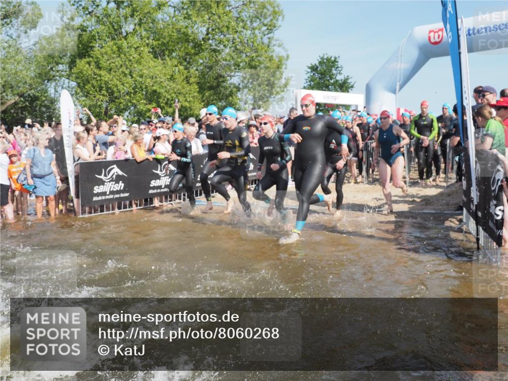 22.06.2025 - Viking Triathlon KatJ http://msf.ph/oto/8060268 22.06.2025 10:00:34 Schwimmen 1, 6, 7, 8, 11, 13, 14, 30, 45, 46, 52, 87, 152, 176, 178, 196, 198, 200, 230, 286, 374, 401, 414, 526, 534, 616, 623, 628, 641, 642, 651, 661 meine-sportfotos.de