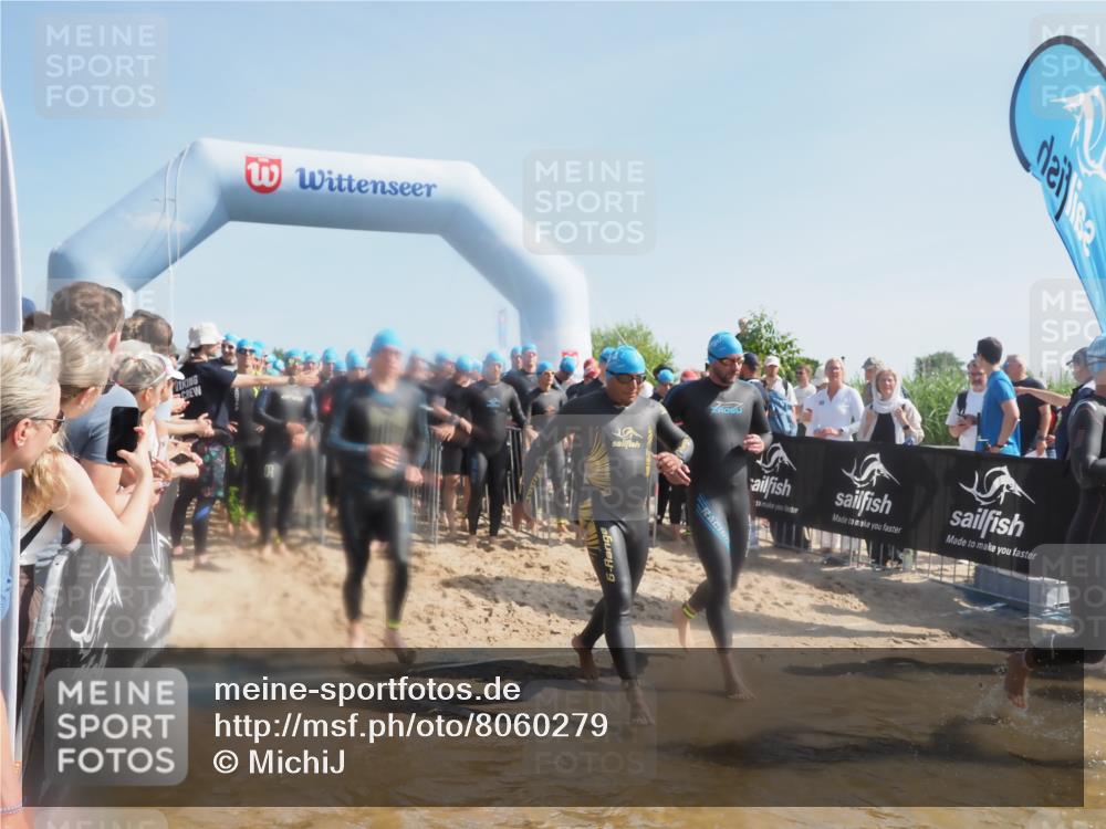 22.06.2025 - Viking Triathlon MichiJ http://msf.ph/oto/8060279 22.06.2025 10:05:36 Schwimmen 22, 65, 83, 150, 167, 181, 210, 361, 439, 462, 511, 538, 553, 603, 654 meine-sportfotos.de