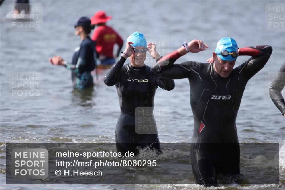 22.06.2025 - Viking Triathlon H.Heesch http://msf.ph/oto/8060295 22.06.2025 10:35:58 Schwimmen 19, 265, 313, 377, 448, 552, 636 meine-sportfotos.de