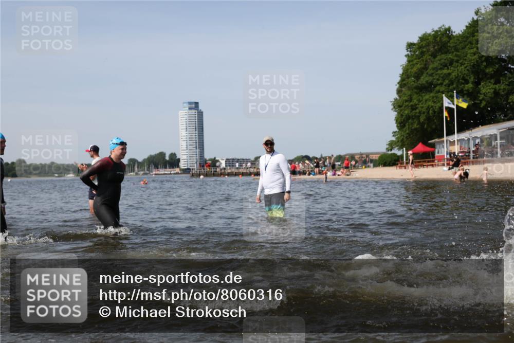 22.06.2025 - Viking Triathlon Michael Strokosch http://msf.ph/oto/8060316 22.06.2025 10:43:17 Schwimmen 31, 109, 110, 115, 167, 257, 328, 358, 483, 489 meine-sportfotos.de