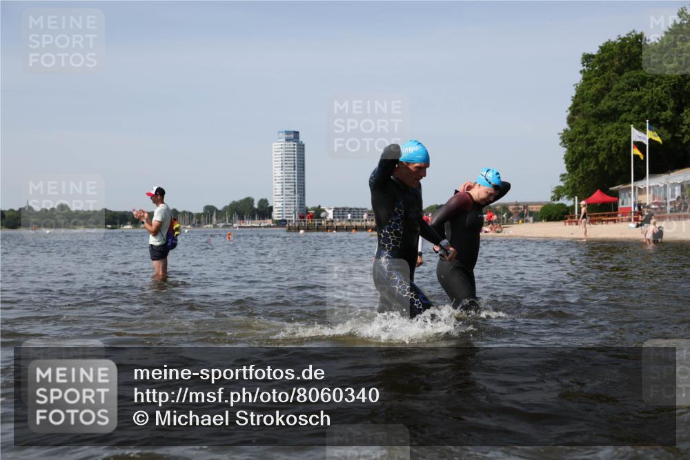 22.06.2025 - Viking Triathlon Michael Strokosch http://msf.ph/oto/8060340 22.06.2025 10:43:19 Schwimmen 31, 109, 110, 115, 167, 257, 328, 483, 489, 501 meine-sportfotos.de