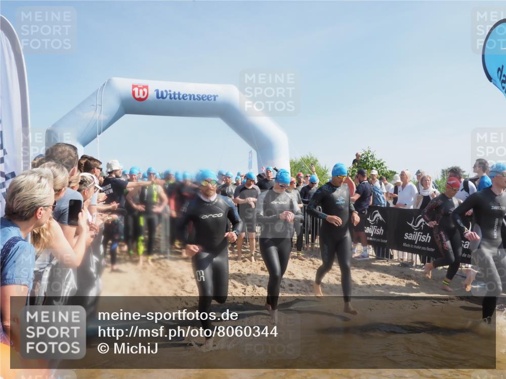 22.06.2025 - Viking Triathlon MichiJ http://msf.ph/oto/8060344 22.06.2025 10:05:41 Schwimmen 22, 65, 83, 135, 194, 210, 361, 379, 439, 462, 511, 517, 553, 603, 653 meine-sportfotos.de