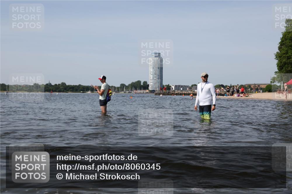 22.06.2025 - Viking Triathlon Michael Strokosch http://msf.ph/oto/8060345 22.06.2025 10:43:21 Schwimmen 31, 109, 110, 115, 167, 257, 328, 483, 501, 620 meine-sportfotos.de