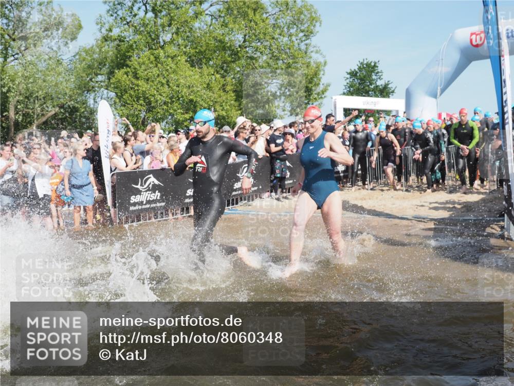 22.06.2025 - Viking Triathlon KatJ http://msf.ph/oto/8060348 22.06.2025 10:00:36 Schwimmen 1, 7, 8, 11, 13, 30, 45, 52, 87, 152, 178, 196, 198, 200, 230, 368, 374, 401, 414, 526, 534, 616, 623, 628, 641, 642, 651, 661 meine-sportfotos.de