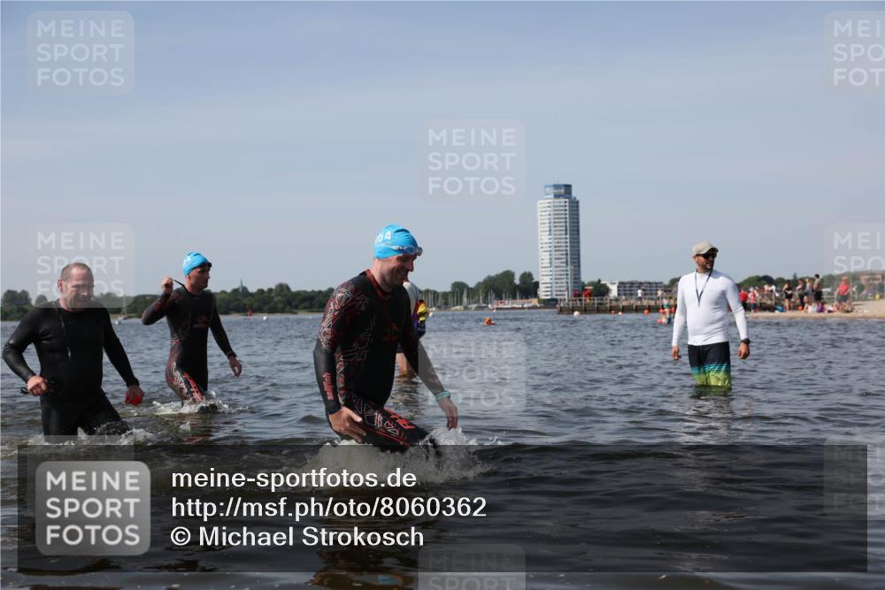 22.06.2025 - Viking Triathlon Michael Strokosch http://msf.ph/oto/8060362 22.06.2025 10:43:26 Schwimmen 115, 257, 483, 501, 620 meine-sportfotos.de