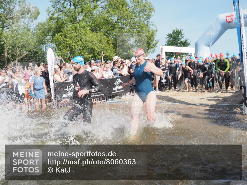 22.06.2025 - Viking Triathlon KatJ http://msf.ph/oto/8060363 22.06.2025 10:00:36 Schwimmen 1, 7, 8, 11, 13, 30, 45, 52, 87, 152, 178, 196, 198, 200, 230, 368, 374, 401, 414, 526, 534, 616, 623, 628, 641, 642, 651, 661 meine-sportfotos.de