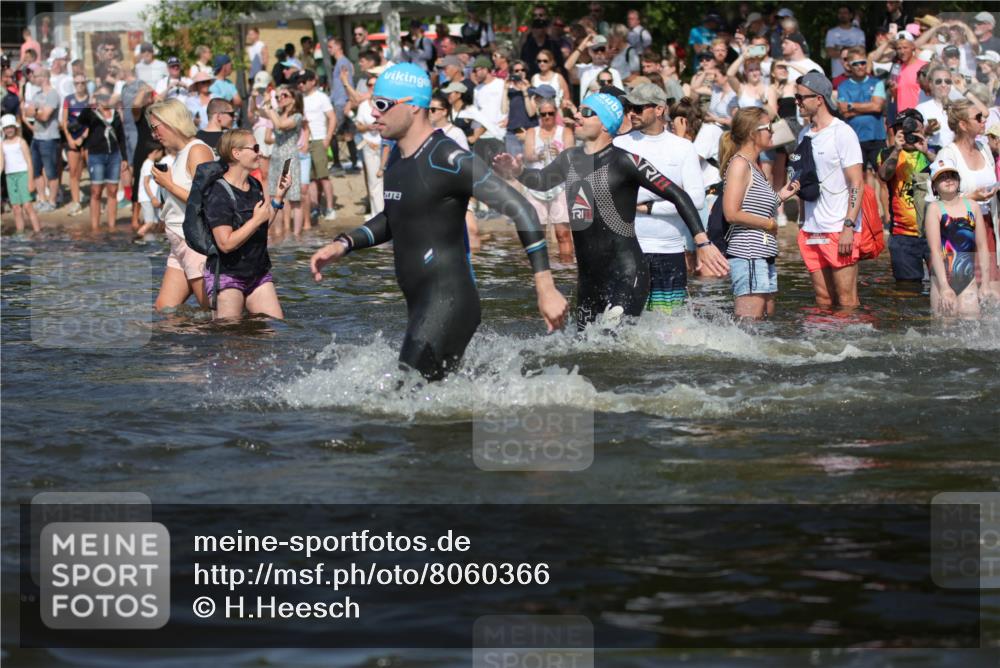 22.06.2025 - Viking Triathlon H.Heesch http://msf.ph/oto/8060366 22.06.2025 10:02:22 Schwimmen 21, 75, 78, 103, 139, 180, 207, 255, 265, 283, 309, 331, 382, 464, 469 meine-sportfotos.de
