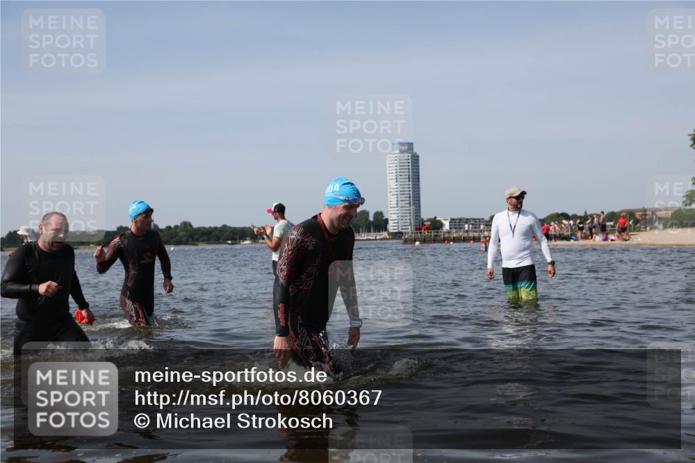 22.06.2025 - Viking Triathlon Michael Strokosch http://msf.ph/oto/8060367 22.06.2025 10:43:26 Schwimmen 115, 257, 483, 501, 620 meine-sportfotos.de