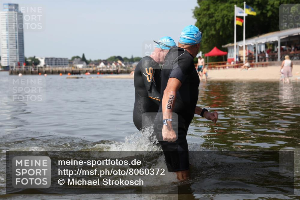 22.06.2025 - Viking Triathlon Michael Strokosch http://msf.ph/oto/8060372 22.06.2025 10:58:17 Schwimmen 359, 403 meine-sportfotos.de