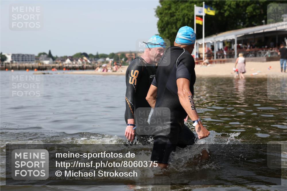 22.06.2025 - Viking Triathlon Michael Strokosch http://msf.ph/oto/8060375 22.06.2025 10:58:17 Schwimmen 359, 403 meine-sportfotos.de