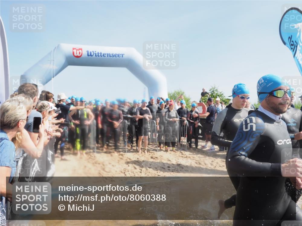 22.06.2025 - Viking Triathlon MichiJ http://msf.ph/oto/8060388 22.06.2025 10:05:41 Schwimmen 22, 65, 83, 135, 194, 210, 361, 379, 439, 462, 511, 517, 553, 603, 653 meine-sportfotos.de