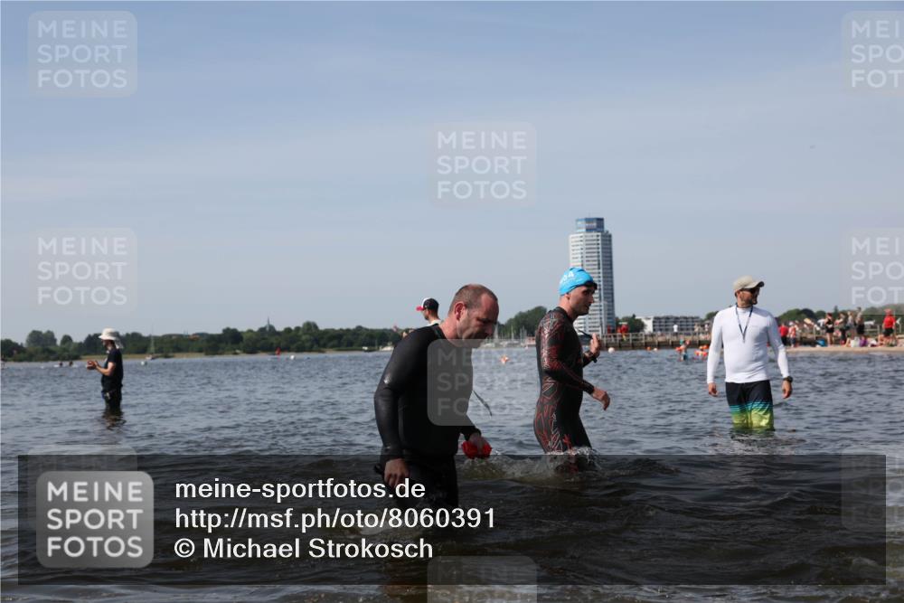 22.06.2025 - Viking Triathlon Michael Strokosch http://msf.ph/oto/8060391 22.06.2025 10:43:28 Schwimmen 115, 257, 483, 501, 620 meine-sportfotos.de