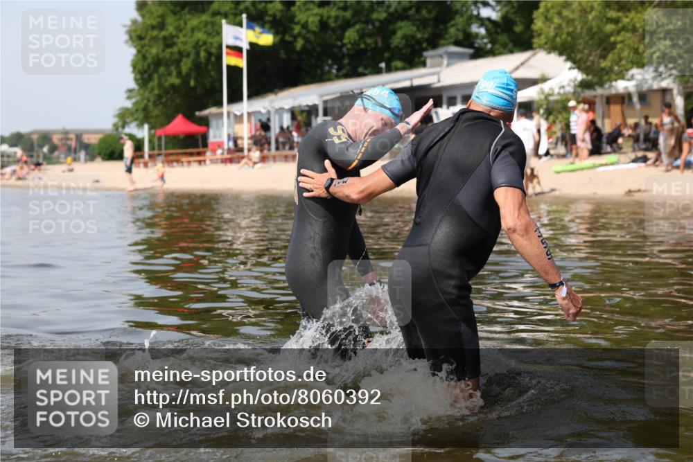 22.06.2025 - Viking Triathlon Michael Strokosch http://msf.ph/oto/8060392 22.06.2025 10:58:18 Schwimmen 359, 403 meine-sportfotos.de