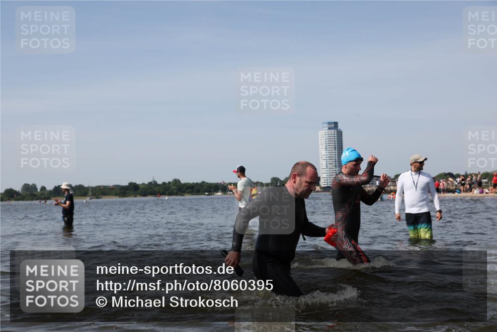 22.06.2025 - Viking Triathlon Michael Strokosch http://msf.ph/oto/8060395 22.06.2025 10:43:29 Schwimmen 115, 257, 480, 483, 501, 620 meine-sportfotos.de