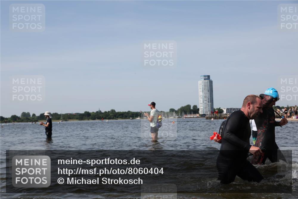 22.06.2025 - Viking Triathlon Michael Strokosch http://msf.ph/oto/8060404 22.06.2025 10:43:29 Schwimmen 115, 257, 480, 483, 501, 620 meine-sportfotos.de