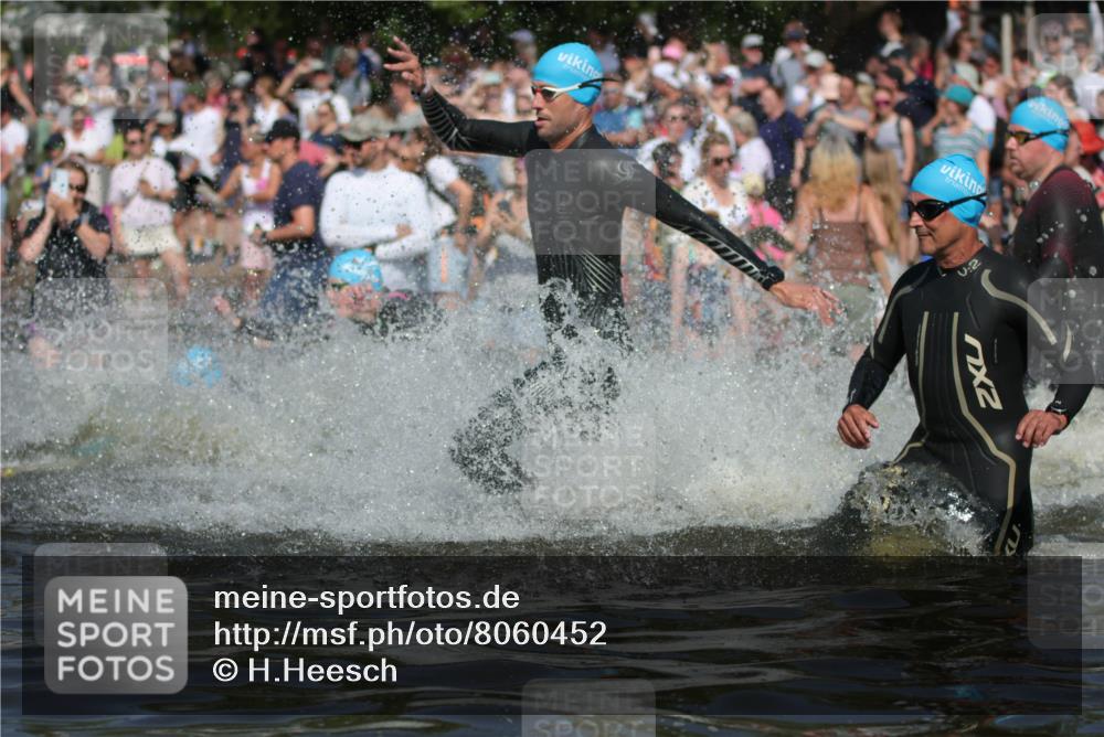 22.06.2025 - Viking Triathlon H.Heesch http://msf.ph/oto/8060452 22.06.2025 10:02:31 Schwimmen 78, 103, 114, 180, 188, 189, 193, 265, 283, 297, 513, 520, 532, 546, 549 meine-sportfotos.de