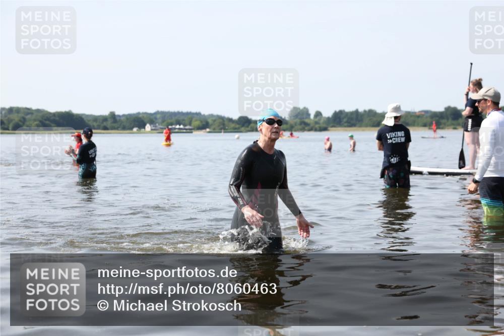 22.06.2025 - Viking Triathlon Michael Strokosch http://msf.ph/oto/8060463 22.06.2025 10:58:42 Schwimmen 268 meine-sportfotos.de