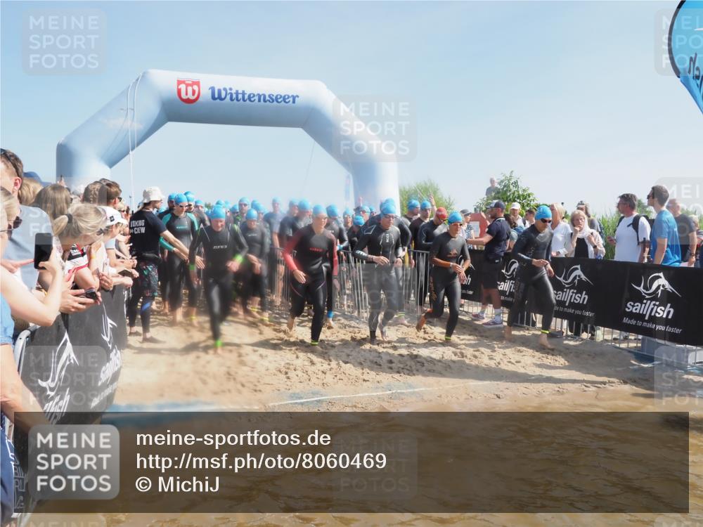 22.06.2025 - Viking Triathlon MichiJ http://msf.ph/oto/8060469 22.06.2025 10:05:51 Schwimmen 68, 128, 135, 194, 211, 275, 379, 397, 441, 442, 465, 517, 530, 633, 653 meine-sportfotos.de