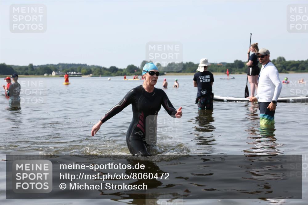 22.06.2025 - Viking Triathlon Michael Strokosch http://msf.ph/oto/8060472 22.06.2025 10:58:42 Schwimmen 268 meine-sportfotos.de