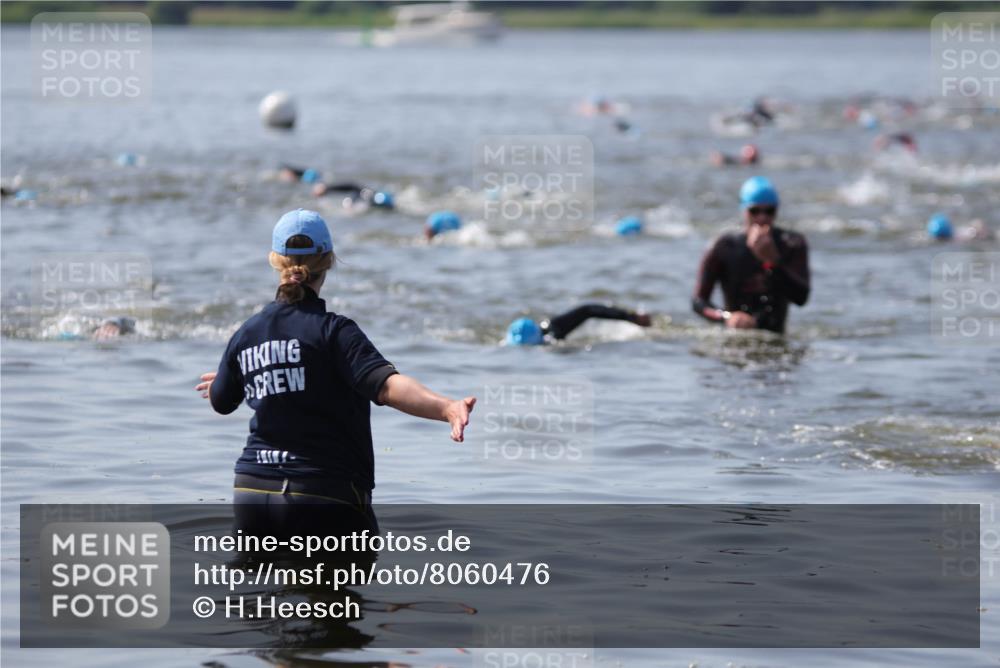 22.06.2025 - Viking Triathlon H.Heesch http://msf.ph/oto/8060476 22.06.2025 10:36:46 Schwimmen 331, 332, 388 meine-sportfotos.de