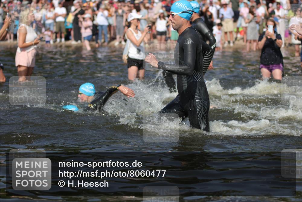 22.06.2025 - Viking Triathlon H.Heesch http://msf.ph/oto/8060477 22.06.2025 10:02:32 Schwimmen 78, 103, 114, 180, 188, 189, 193, 265, 283, 297, 513, 520, 532, 546, 549 meine-sportfotos.de