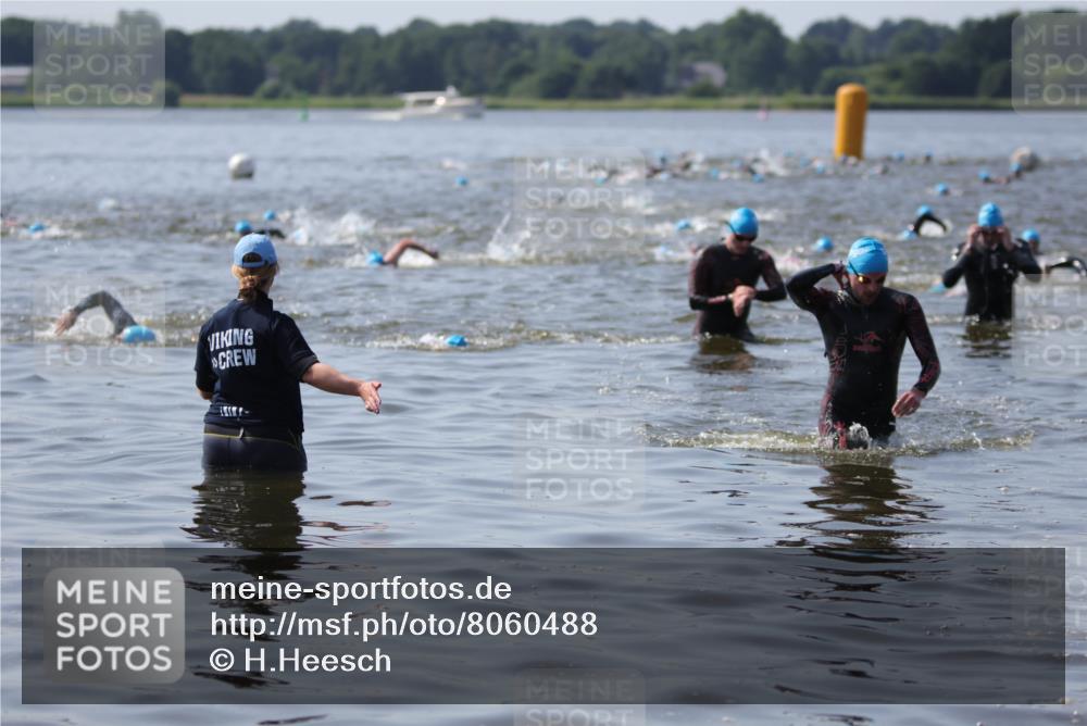 22.06.2025 - Viking Triathlon H.Heesch http://msf.ph/oto/8060488 22.06.2025 10:36:49 Schwimmen 331, 355, 388, 500 meine-sportfotos.de