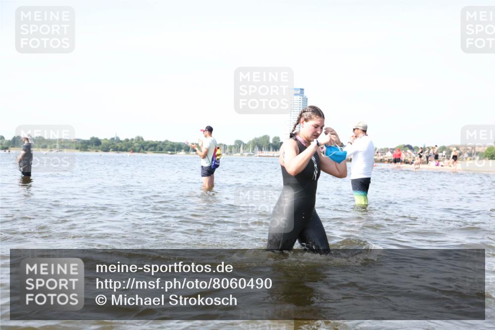 22.06.2025 - Viking Triathlon Michael Strokosch http://msf.ph/oto/8060490 22.06.2025 10:43:44 Schwimmen 362, 410, 480, 531 meine-sportfotos.de