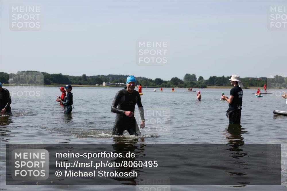 22.06.2025 - Viking Triathlon Michael Strokosch http://msf.ph/oto/8060495 22.06.2025 10:58:58 Schwimmen 234, 268 meine-sportfotos.de