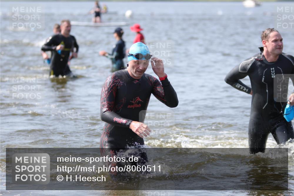 22.06.2025 - Viking Triathlon H.Heesch http://msf.ph/oto/8060511 22.06.2025 10:37:04 Schwimmen 172, 233, 331, 355, 370, 388, 454, 500, 513, 649 meine-sportfotos.de