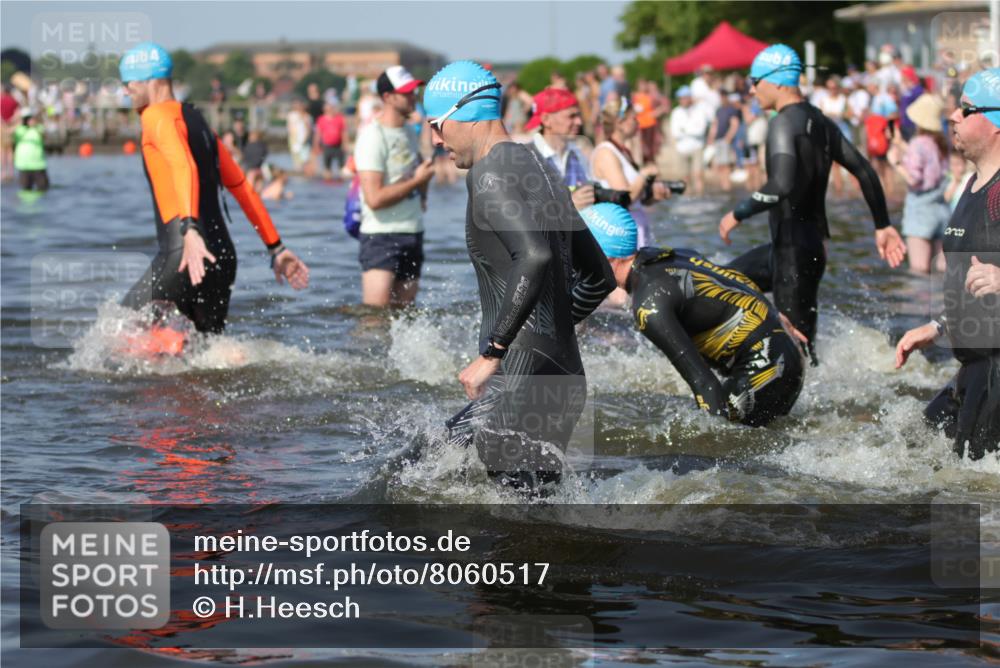22.06.2025 - Viking Triathlon H.Heesch http://msf.ph/oto/8060517 22.06.2025 10:02:35 Schwimmen 114, 161, 188, 189, 193, 264, 297, 366, 427, 429, 513, 520, 532, 546, 549 meine-sportfotos.de