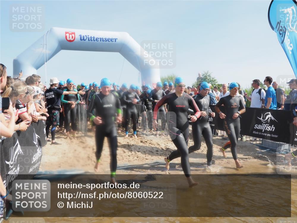 22.06.2025 - Viking Triathlon MichiJ http://msf.ph/oto/8060522 22.06.2025 10:05:52 Schwimmen 68, 128, 135, 194, 211, 275, 379, 397, 441, 442, 465, 517, 530, 633, 653 meine-sportfotos.de