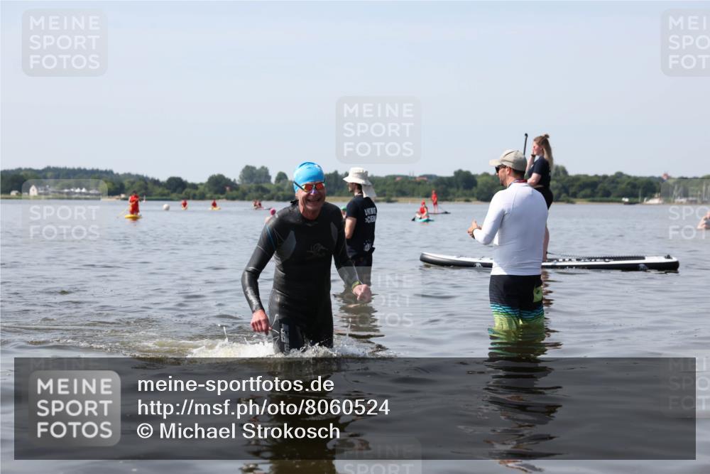 22.06.2025 - Viking Triathlon Michael Strokosch http://msf.ph/oto/8060524 22.06.2025 10:59:00 Schwimmen 234 meine-sportfotos.de