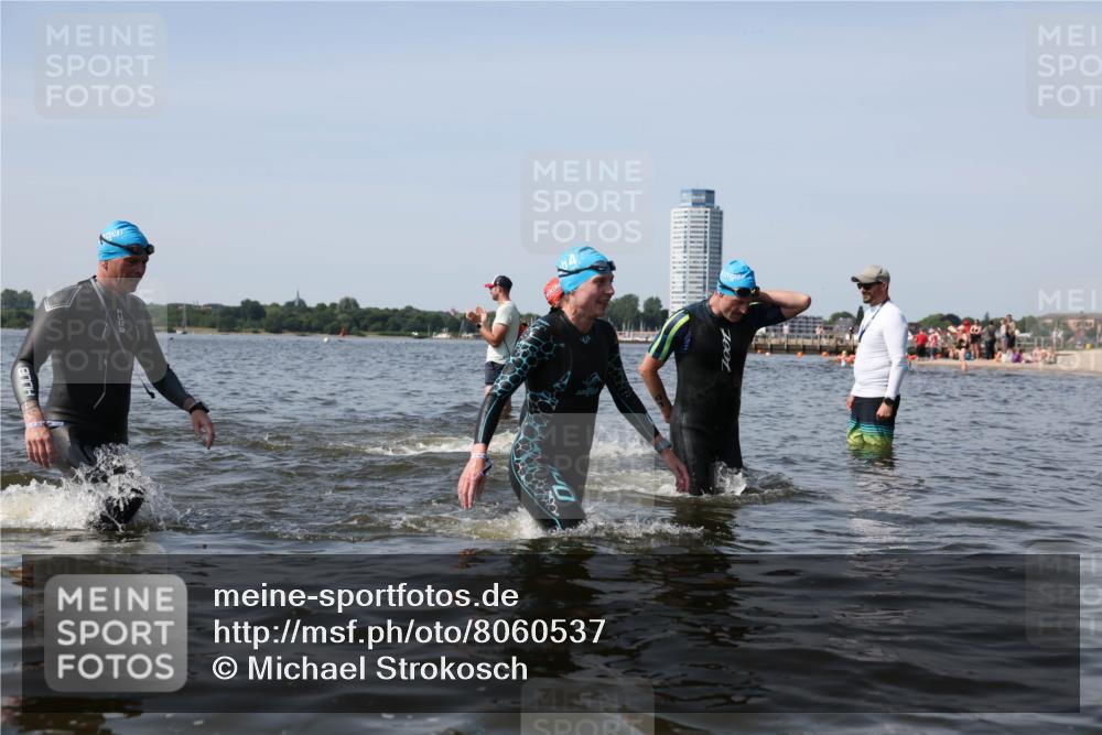 22.06.2025 - Viking Triathlon Michael Strokosch http://msf.ph/oto/8060537 22.06.2025 10:44:00 Schwimmen 41, 123, 249, 343, 362, 442, 627, 637, 650 meine-sportfotos.de
