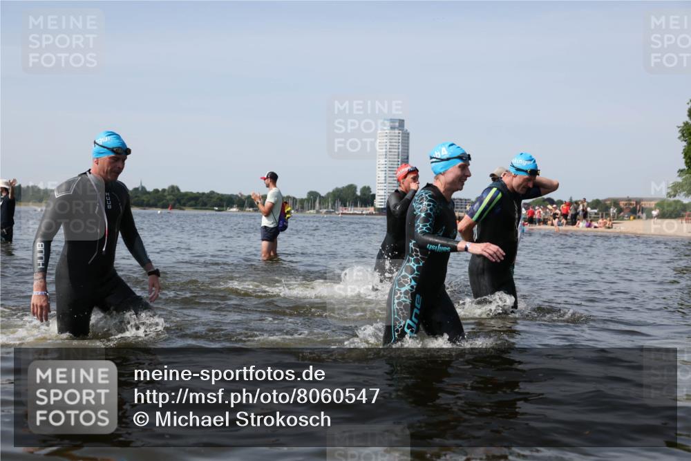22.06.2025 - Viking Triathlon Michael Strokosch http://msf.ph/oto/8060547 22.06.2025 10:44:01 Schwimmen 41, 123, 249, 343, 362, 442, 627, 637, 650 meine-sportfotos.de