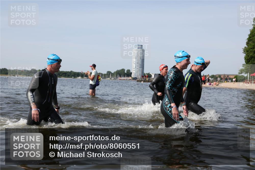 22.06.2025 - Viking Triathlon Michael Strokosch http://msf.ph/oto/8060551 22.06.2025 10:44:01 Schwimmen 41, 123, 249, 343, 362, 442, 627, 637, 650 meine-sportfotos.de