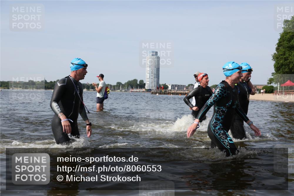 22.06.2025 - Viking Triathlon Michael Strokosch http://msf.ph/oto/8060553 22.06.2025 10:44:01 Schwimmen 41, 123, 249, 343, 362, 442, 627, 637, 650 meine-sportfotos.de