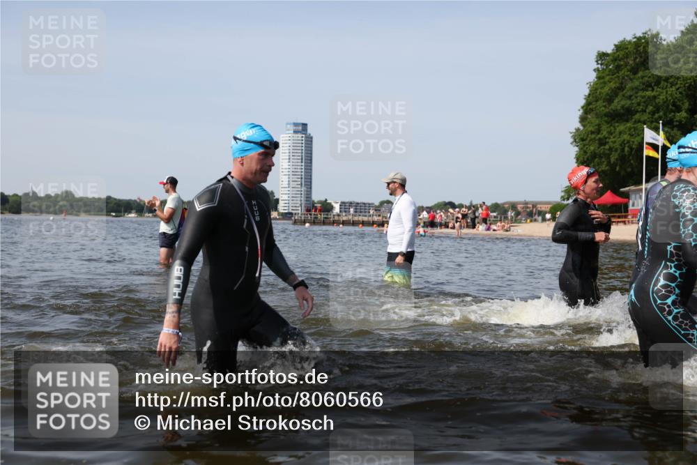 22.06.2025 - Viking Triathlon Michael Strokosch http://msf.ph/oto/8060566 22.06.2025 10:44:02 Schwimmen 41, 123, 249, 343, 362, 442, 627, 637, 650 meine-sportfotos.de