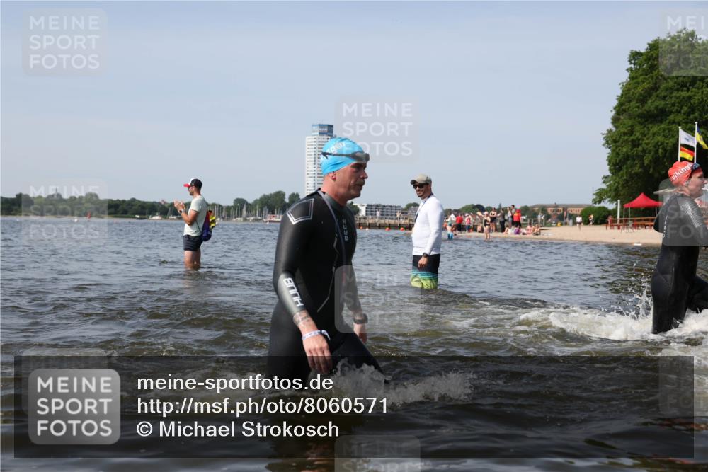 22.06.2025 - Viking Triathlon Michael Strokosch http://msf.ph/oto/8060571 22.06.2025 10:44:02 Schwimmen 41, 123, 249, 343, 362, 442, 627, 637, 650 meine-sportfotos.de