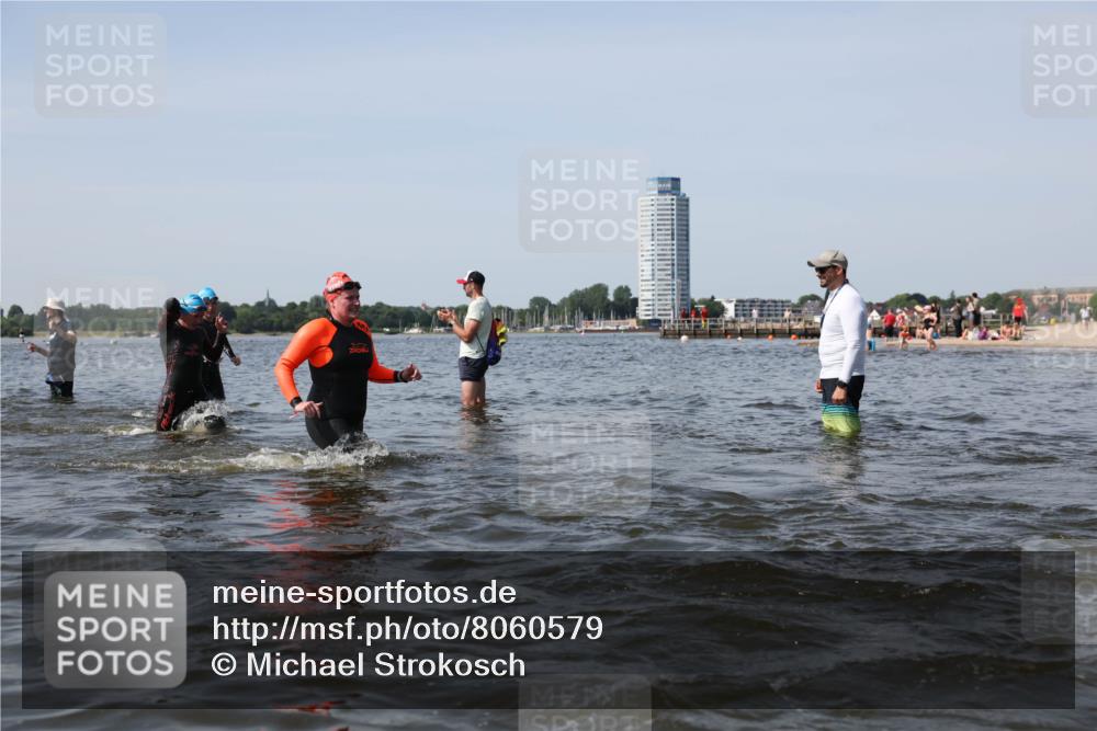 22.06.2025 - Viking Triathlon Michael Strokosch http://msf.ph/oto/8060579 22.06.2025 10:44:05 Schwimmen 41, 123, 249, 343, 439, 442, 467, 627, 637, 650 meine-sportfotos.de