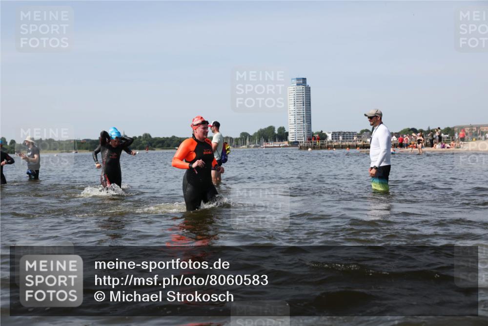 22.06.2025 - Viking Triathlon Michael Strokosch http://msf.ph/oto/8060583 22.06.2025 10:44:05 Schwimmen 41, 123, 249, 343, 439, 442, 467, 627, 637, 650 meine-sportfotos.de