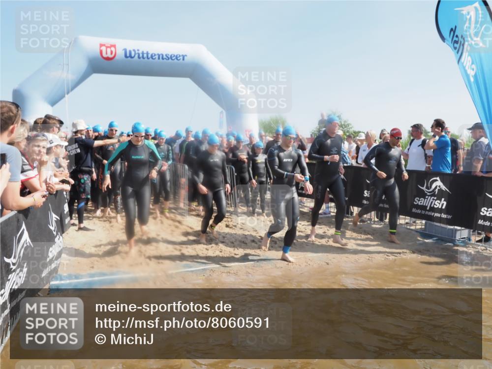 22.06.2025 - Viking Triathlon MichiJ http://msf.ph/oto/8060591 22.06.2025 10:05:57 Schwimmen 68, 128, 169, 211, 269, 275, 397, 441, 442, 460, 465, 530, 633, 644 meine-sportfotos.de