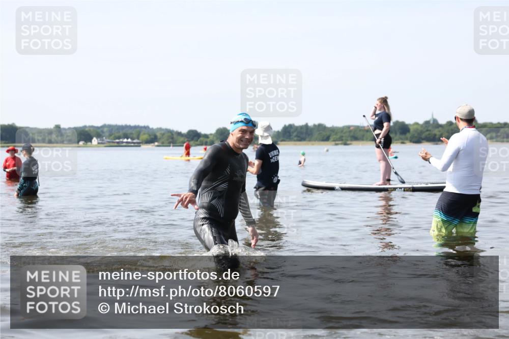 22.06.2025 - Viking Triathlon Michael Strokosch http://msf.ph/oto/8060597 22.06.2025 10:59:06 Schwimmen 222, 234 meine-sportfotos.de