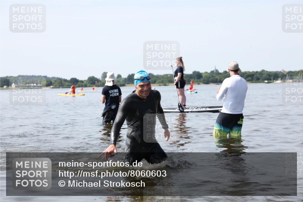 22.06.2025 - Viking Triathlon Michael Strokosch http://msf.ph/oto/8060603 22.06.2025 10:59:07 Schwimmen 222, 234 meine-sportfotos.de