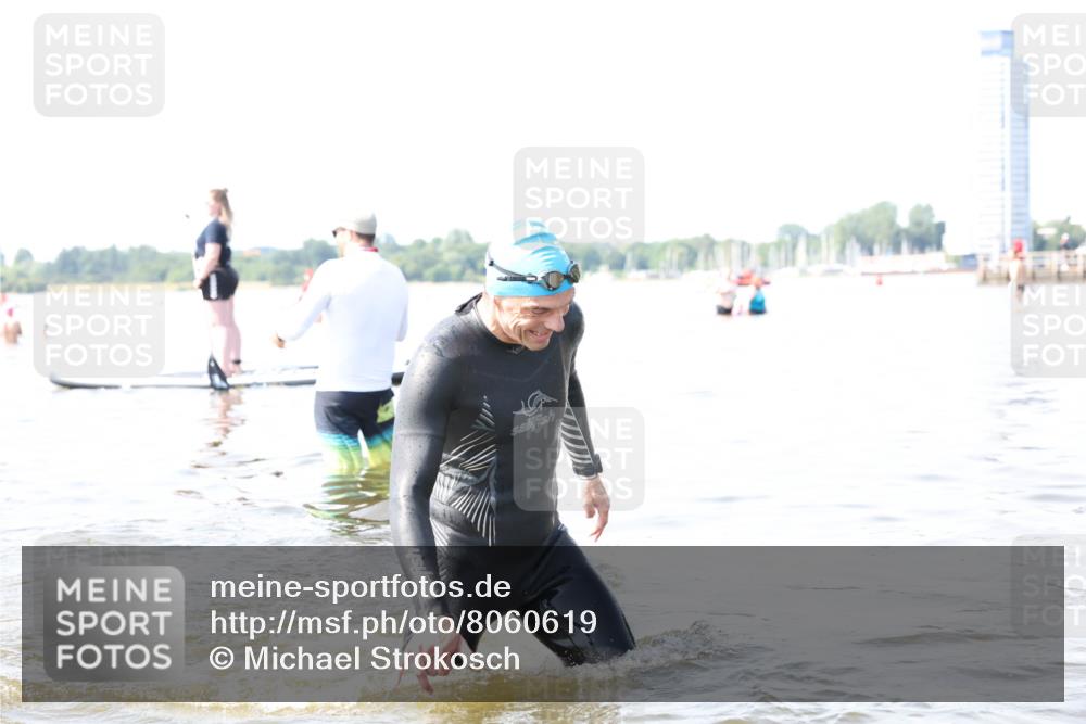 22.06.2025 - Viking Triathlon Michael Strokosch http://msf.ph/oto/8060619 22.06.2025 10:59:09 Schwimmen 222, 234 meine-sportfotos.de