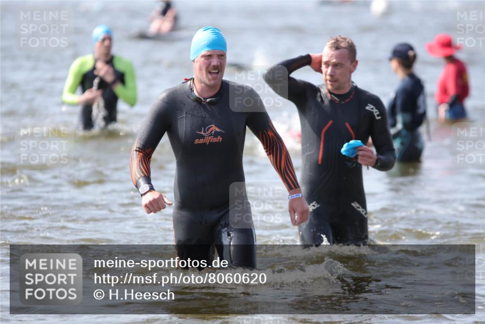 22.06.2025 - Viking Triathlon H.Heesch http://msf.ph/oto/8060620 22.06.2025 10:37:18 Schwimmen 21, 34, 131, 172, 180, 187, 233, 253, 312, 316, 344, 370, 383, 454, 456, 513, 649 meine-sportfotos.de