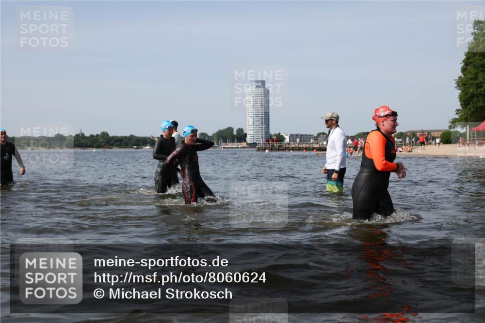 22.06.2025 - Viking Triathlon Michael Strokosch http://msf.ph/oto/8060624 22.06.2025 10:44:07 Schwimmen 41, 123, 249, 343, 439, 442, 467, 627, 637, 650 meine-sportfotos.de