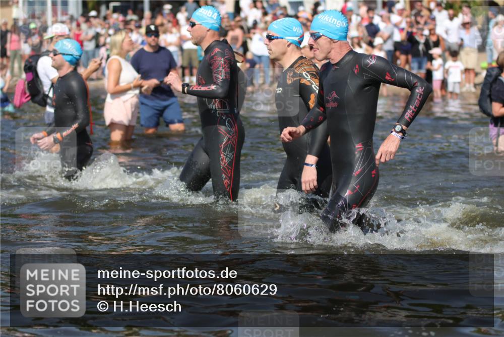 22.06.2025 - Viking Triathlon H.Heesch http://msf.ph/oto/8060629 22.06.2025 10:02:45 Schwimmen 40, 98, 161, 164, 264, 323, 340, 366, 427, 429, 430, 486, 548, 552, 608 meine-sportfotos.de