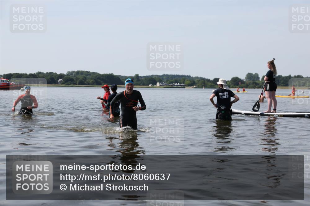22.06.2025 - Viking Triathlon Michael Strokosch http://msf.ph/oto/8060637 22.06.2025 10:59:21 Schwimmen 222, 459, 476 meine-sportfotos.de