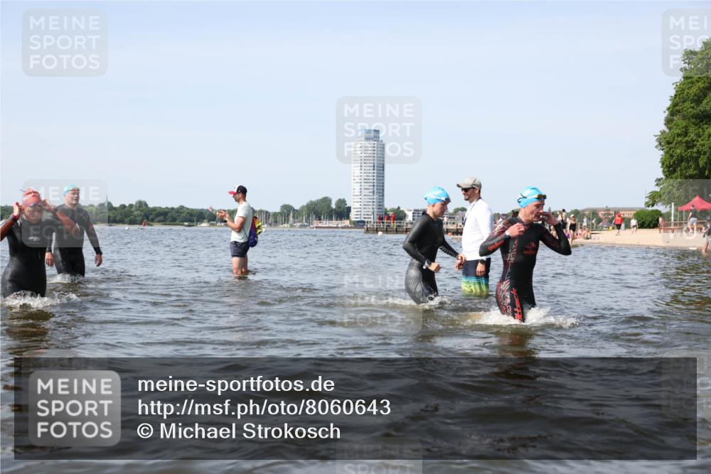 22.06.2025 - Viking Triathlon Michael Strokosch http://msf.ph/oto/8060643 22.06.2025 10:44:09 Schwimmen 41, 103, 123, 249, 343, 439, 442, 467, 627, 637, 650 meine-sportfotos.de
